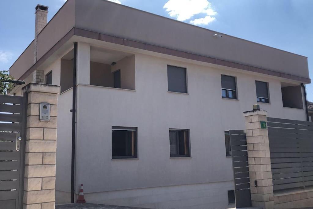 Nelkas Apartments Пула Екстериор снимка