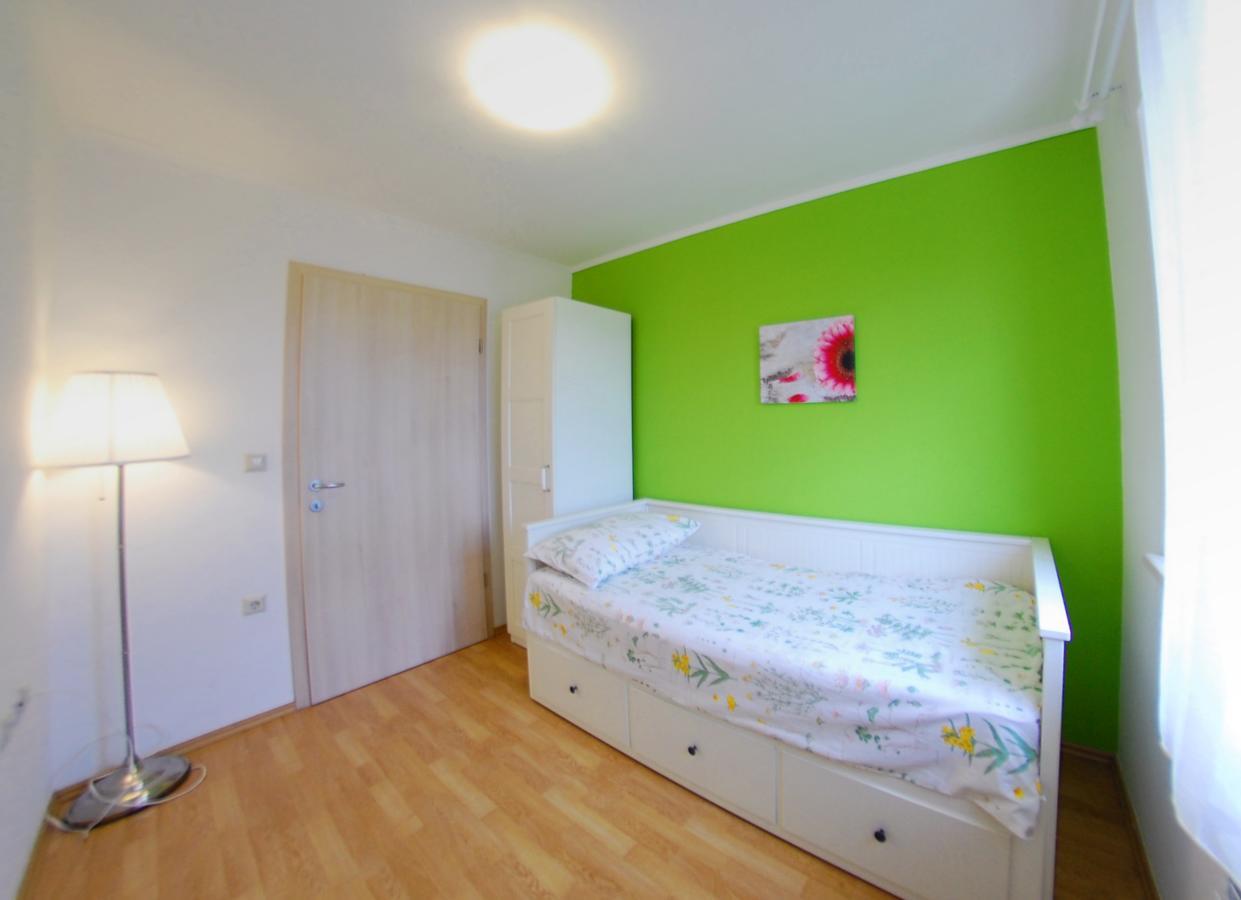 Nelkas Apartments Пула Екстериор снимка