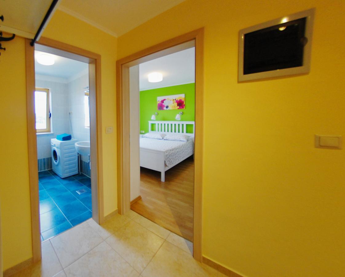 Nelkas Apartments Пула Екстериор снимка