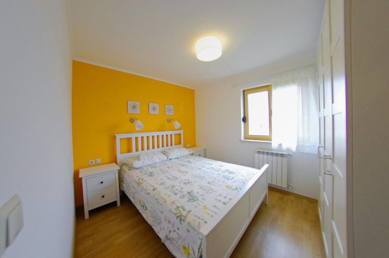 Nelkas Apartments Пула Екстериор снимка